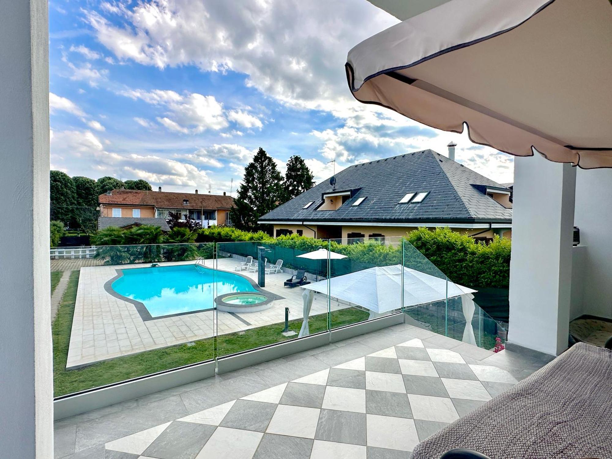 Appartamento In Villa Con Piscina Privata E Jacuzzi Ad Uso Esclusivo Rivarolo Canavese Exterior foto